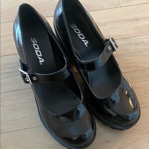 Soda Black Mary Jane’s with Glossy Finish